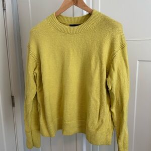Banana Republic Citron Crew Neck Sweater
